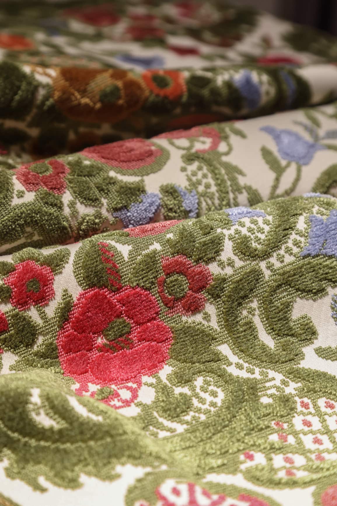 JBL Jacquard Velvet Tilpasning Farverige blomster Gratis prøve Cut-Pile stof Luksus hjemmetekstil til sofa